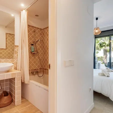 Charming 2br L Sunsetgolf Apartment