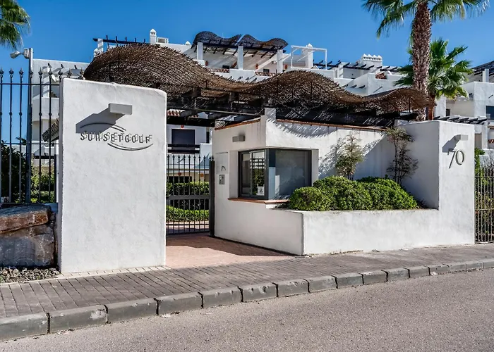 Charming 2br L Sunsetgolf Apartament *