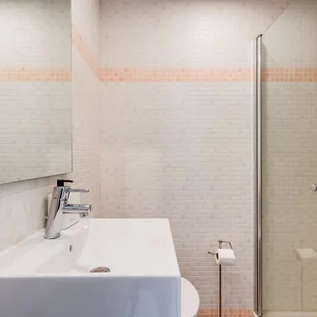 Charming 2br L Sunsetgolf * 埃斯特波纳